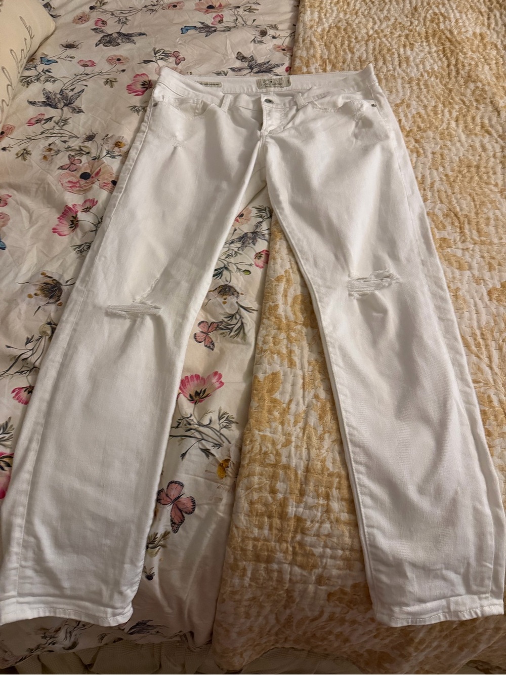 Lucky Brand White Straight-Leg Distressed Jeans